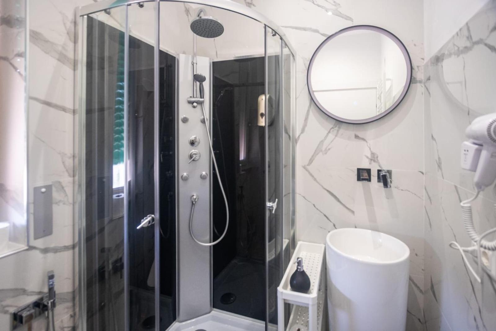 Ricci 16 - Suite & Rooms Livorno Luaran gambar